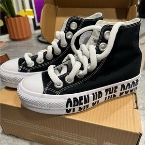 Eilish x Converse Chuck Taylor Shoes Black / White "OPEN UP THE DOOR" Women 7